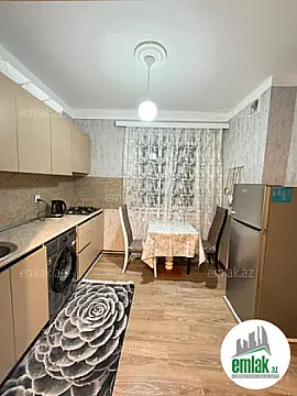 Satılır 2 otaqlı köhnə tikili 70 m²
