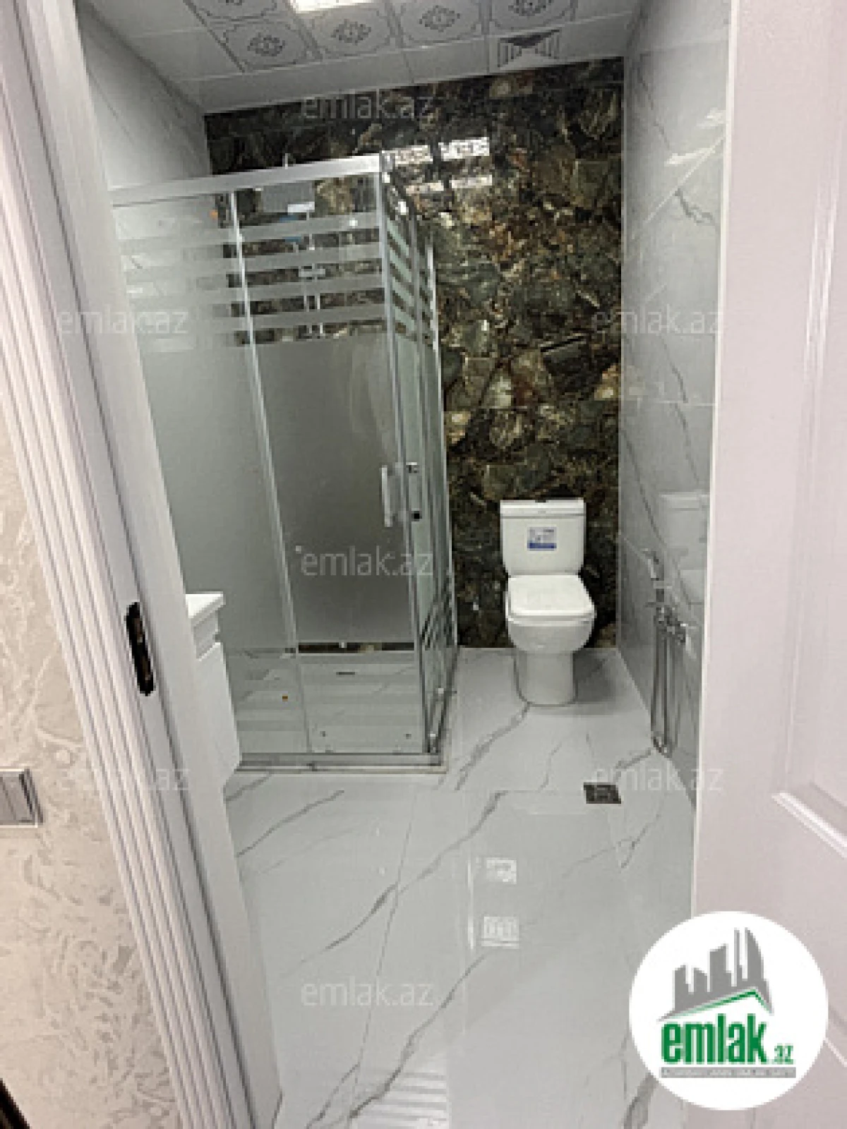 Satılır 3 otaqlı yeni tikili 80 m²