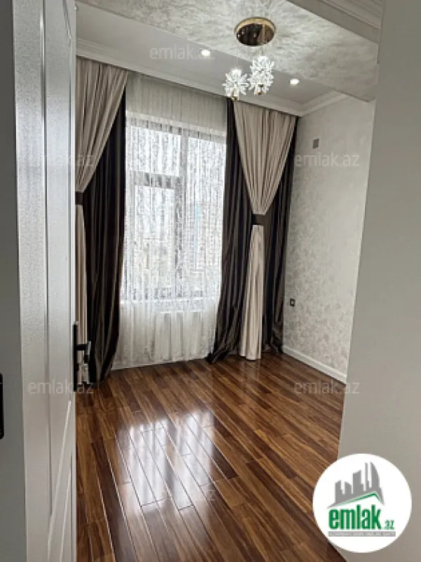 Satılır 3 otaqlı yeni tikili 80 m²