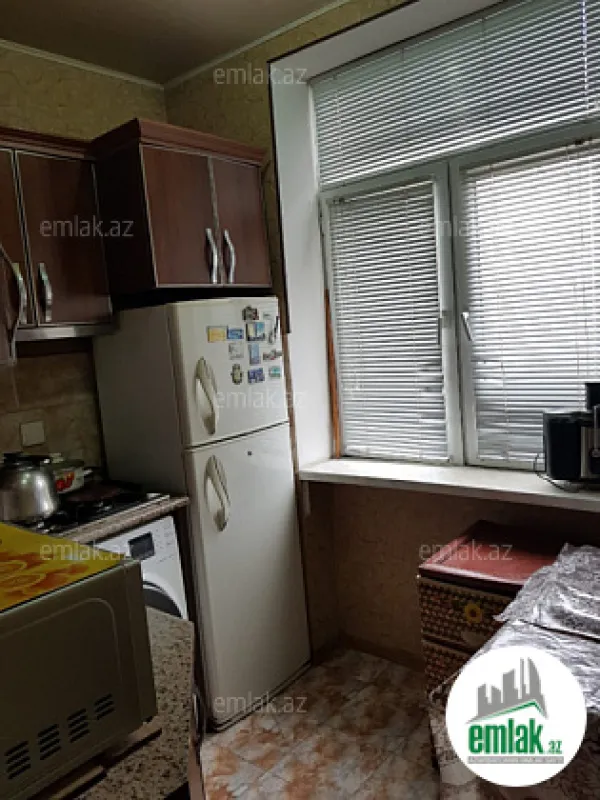 Satılır 3 otaqlı köhnə tikili 85 m²
