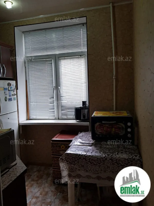 Satılır 3 otaqlı köhnə tikili 85 m²
