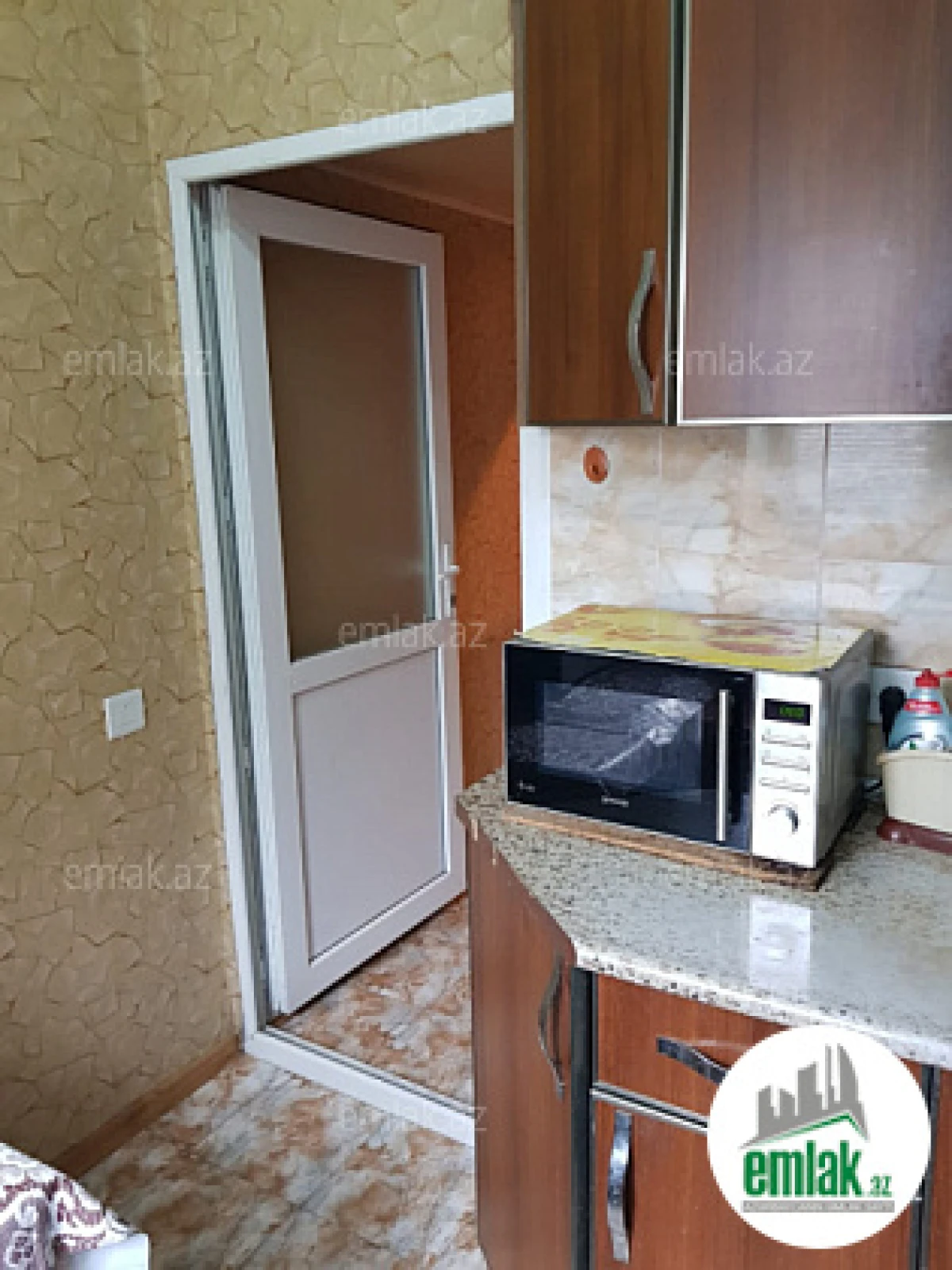 Satılır 3 otaqlı köhnə tikili 85 m²