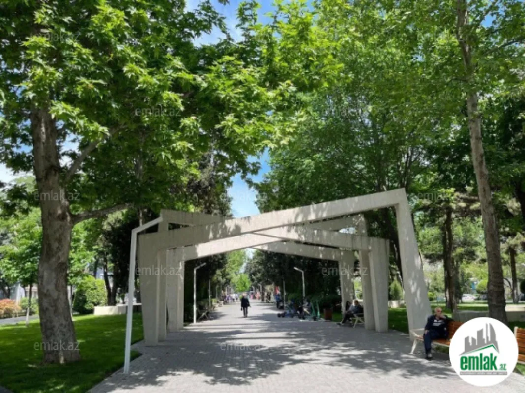 Satılır 2 otaqlı köhnə tikili 55 m²