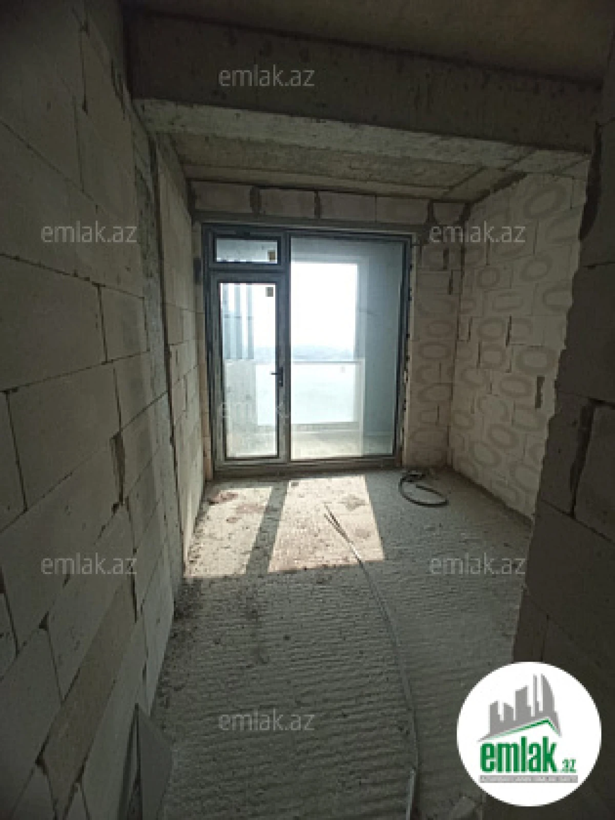 Satılır 3 otaqlı yeni tikili 110 m²