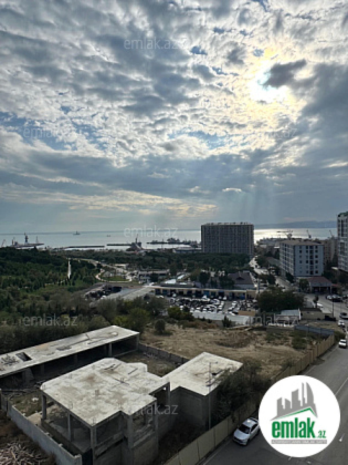 Satılır 3 otaqlı yeni tikili 110 m²