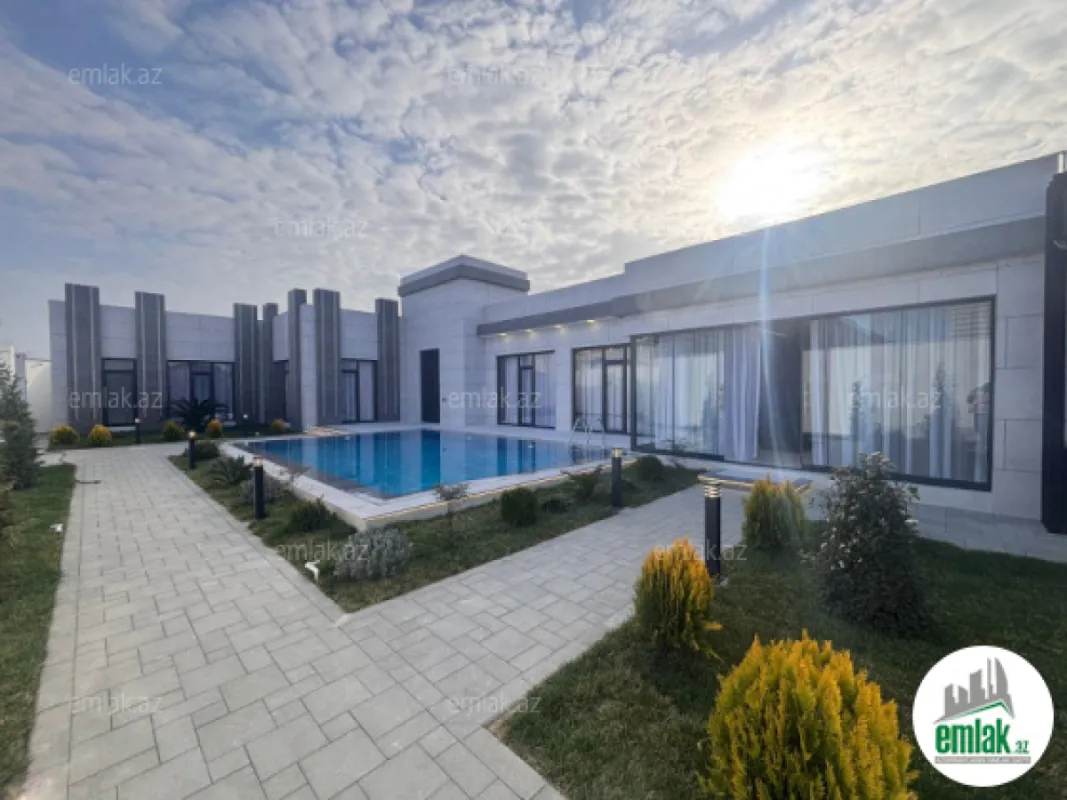 Satılır 5 otaqlı mənzil 250 m²
