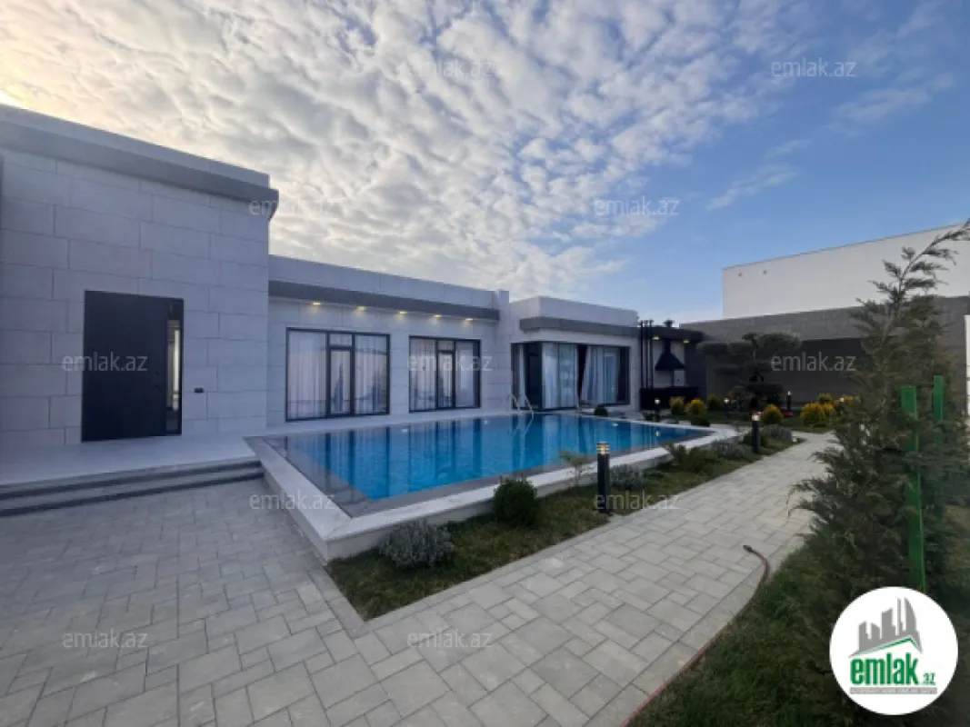 Satılır 5 otaqlı mənzil 250 m²