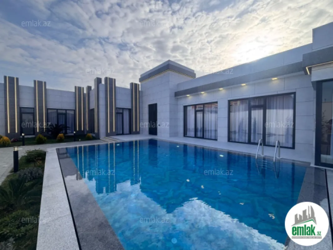 Satılır 5 otaqlı mənzil 250 m²