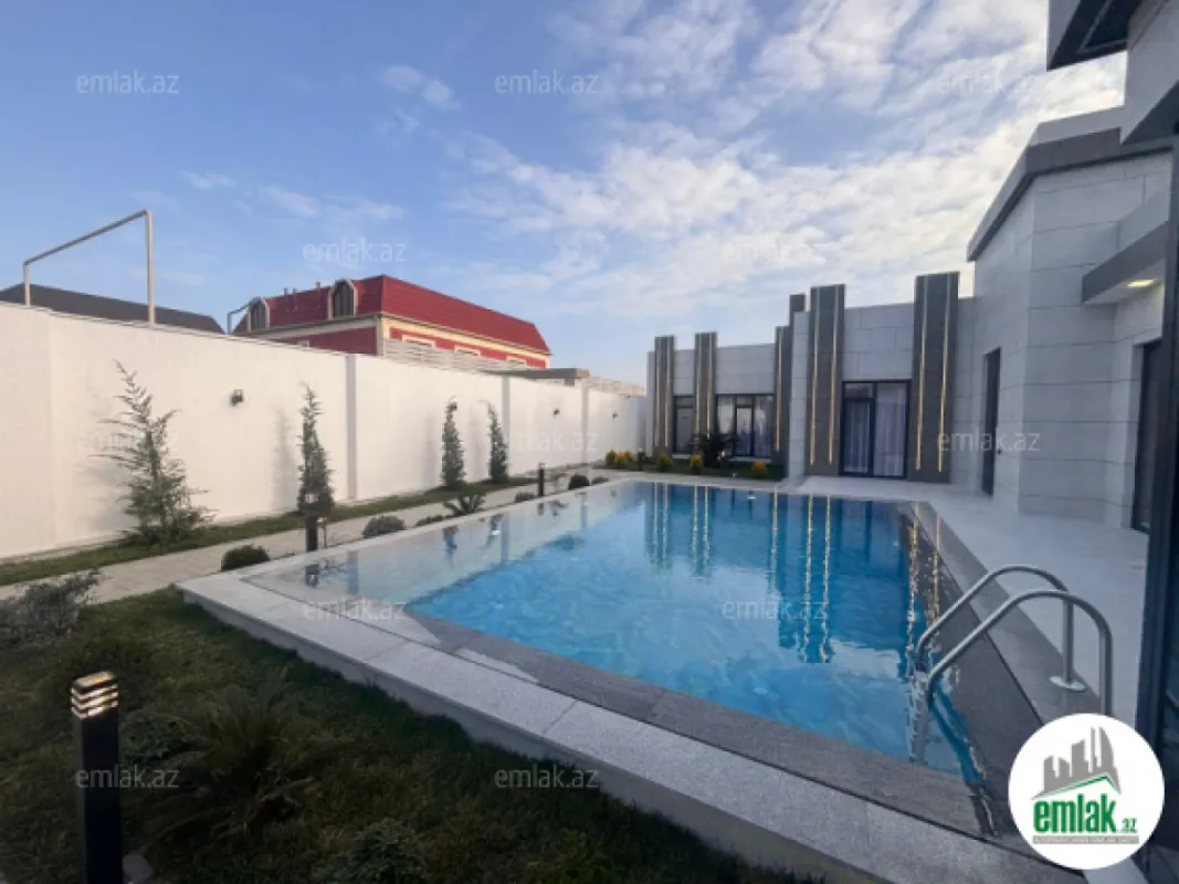 Satılır 5 otaqlı mənzil 250 m²