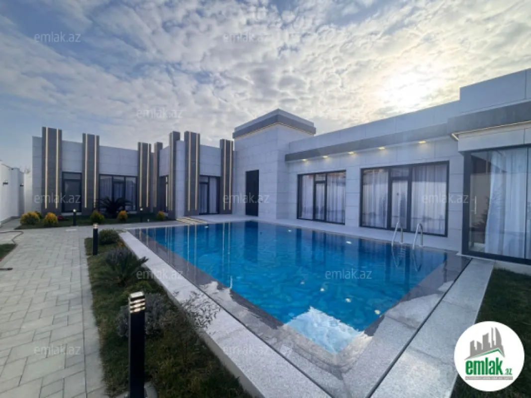 Satılır 5 otaqlı mənzil 250 m²