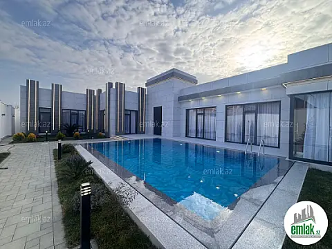 Satılır 5 otaqlı mənzil 250 m²