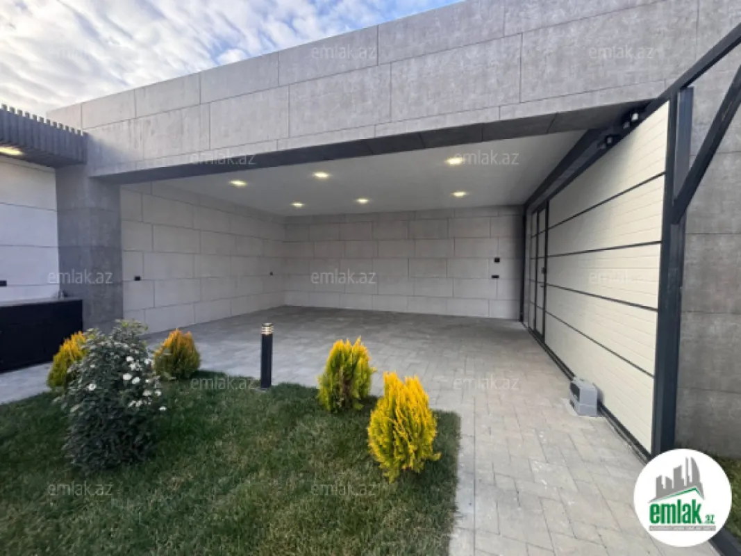 Satılır 5 otaqlı mənzil 250 m²