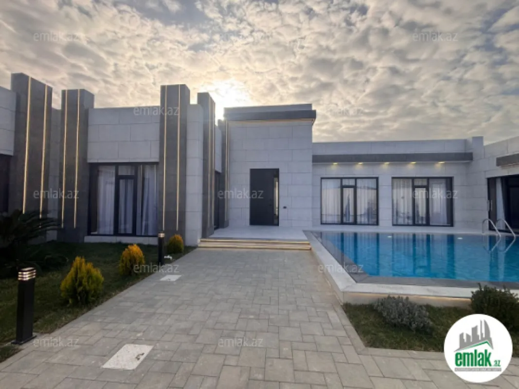 Satılır 5 otaqlı mənzil 250 m²