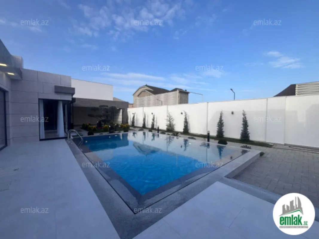 Satılır 5 otaqlı mənzil 250 m²