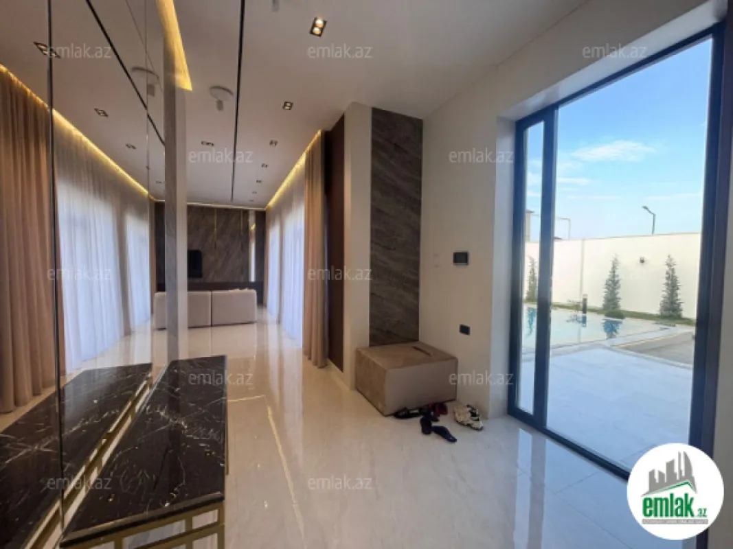 Satılır 5 otaqlı mənzil 250 m²