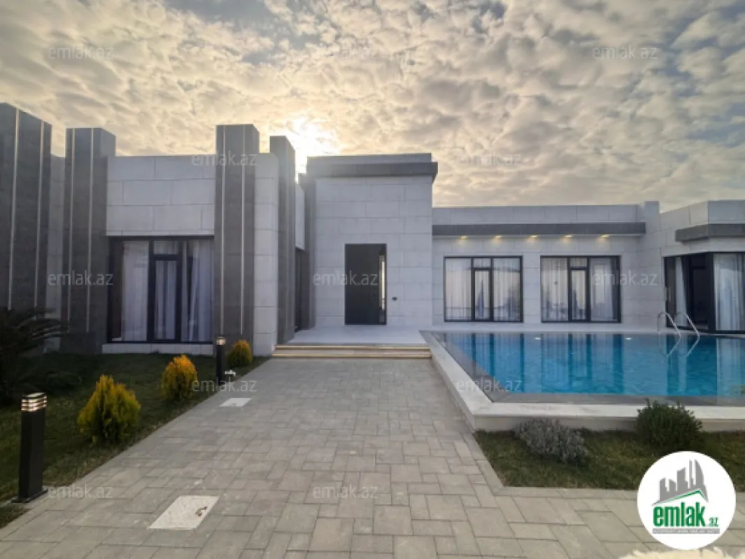 Satılır 5 otaqlı mənzil 250 m²