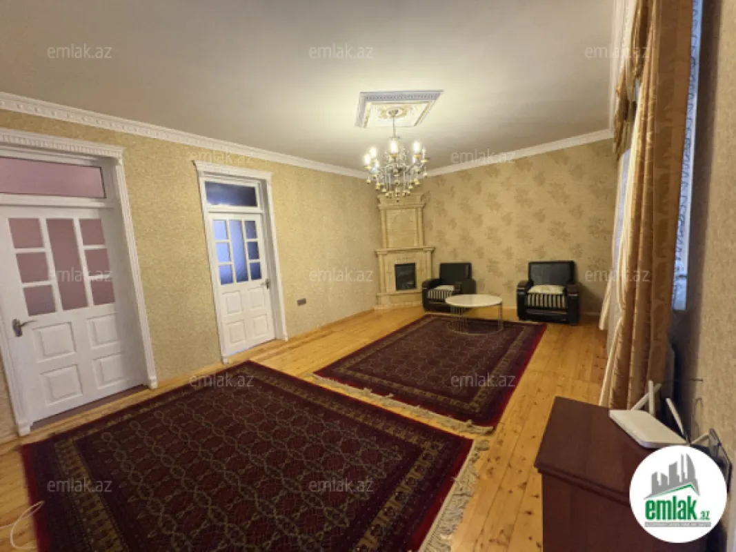 Satılır 5 otaqlı həyət evi 200 m²