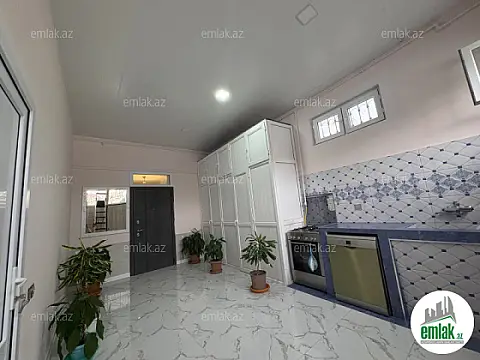 Satılır 5 otaqlı həyət evi 200 m²