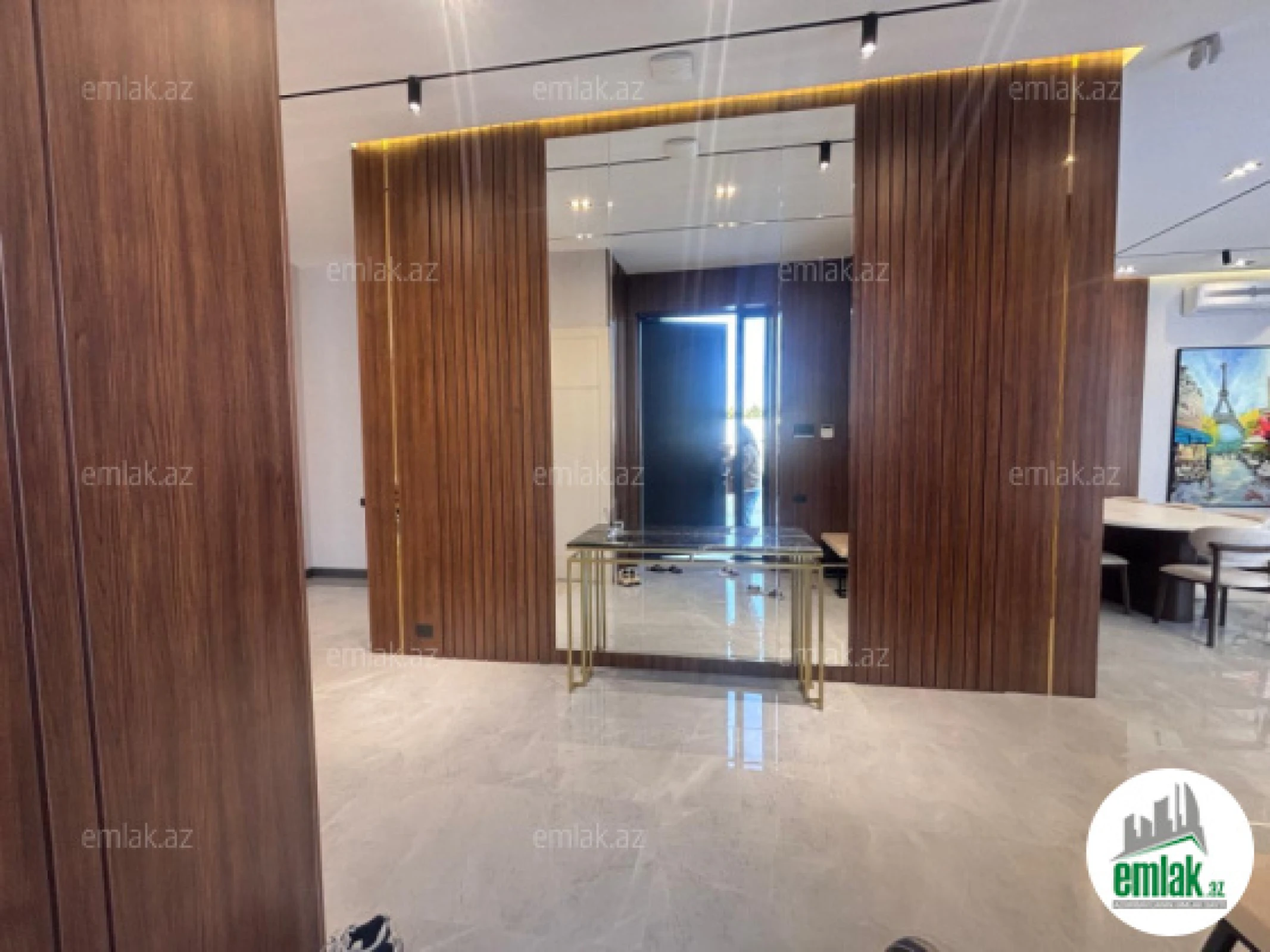 Satılır 5 otaqlı həyət evi 250 m²