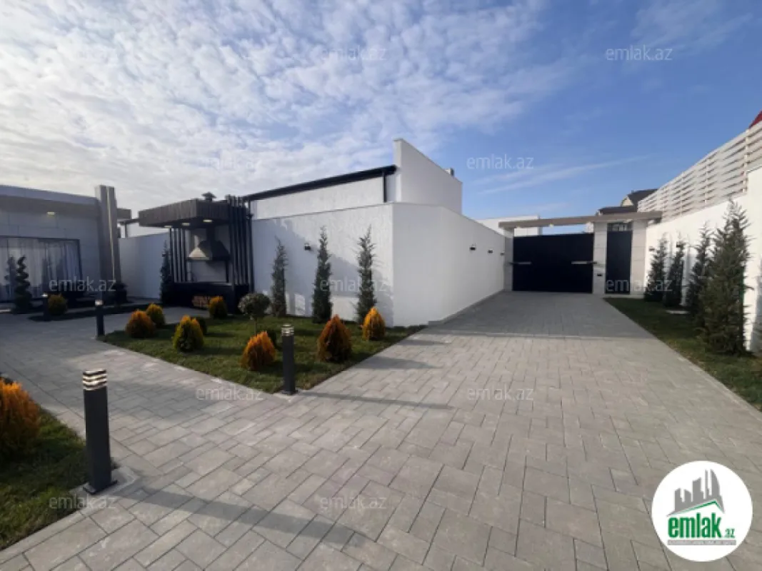 Satılır 5 otaqlı həyət evi 250 m²