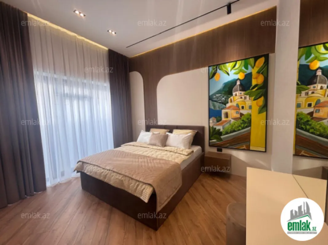 Satılır 5 otaqlı həyət evi 250 m²