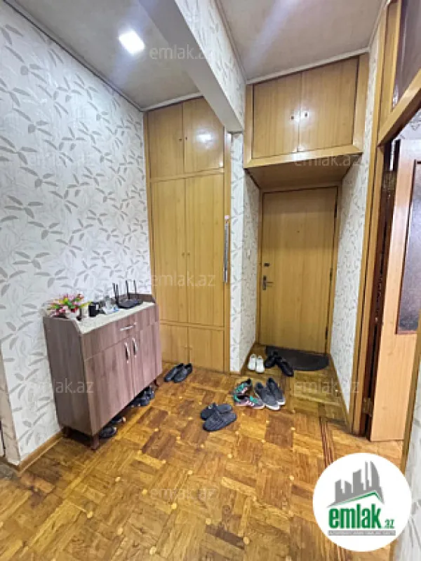 Satılır 3 otaqlı köhnə tikili 90 m²