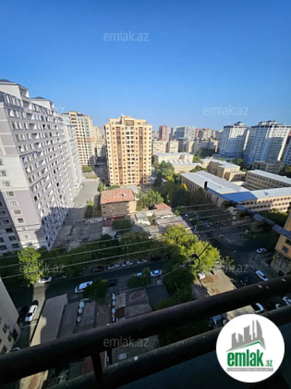 Satılır 3 otaqlı yeni tikili 130 m²