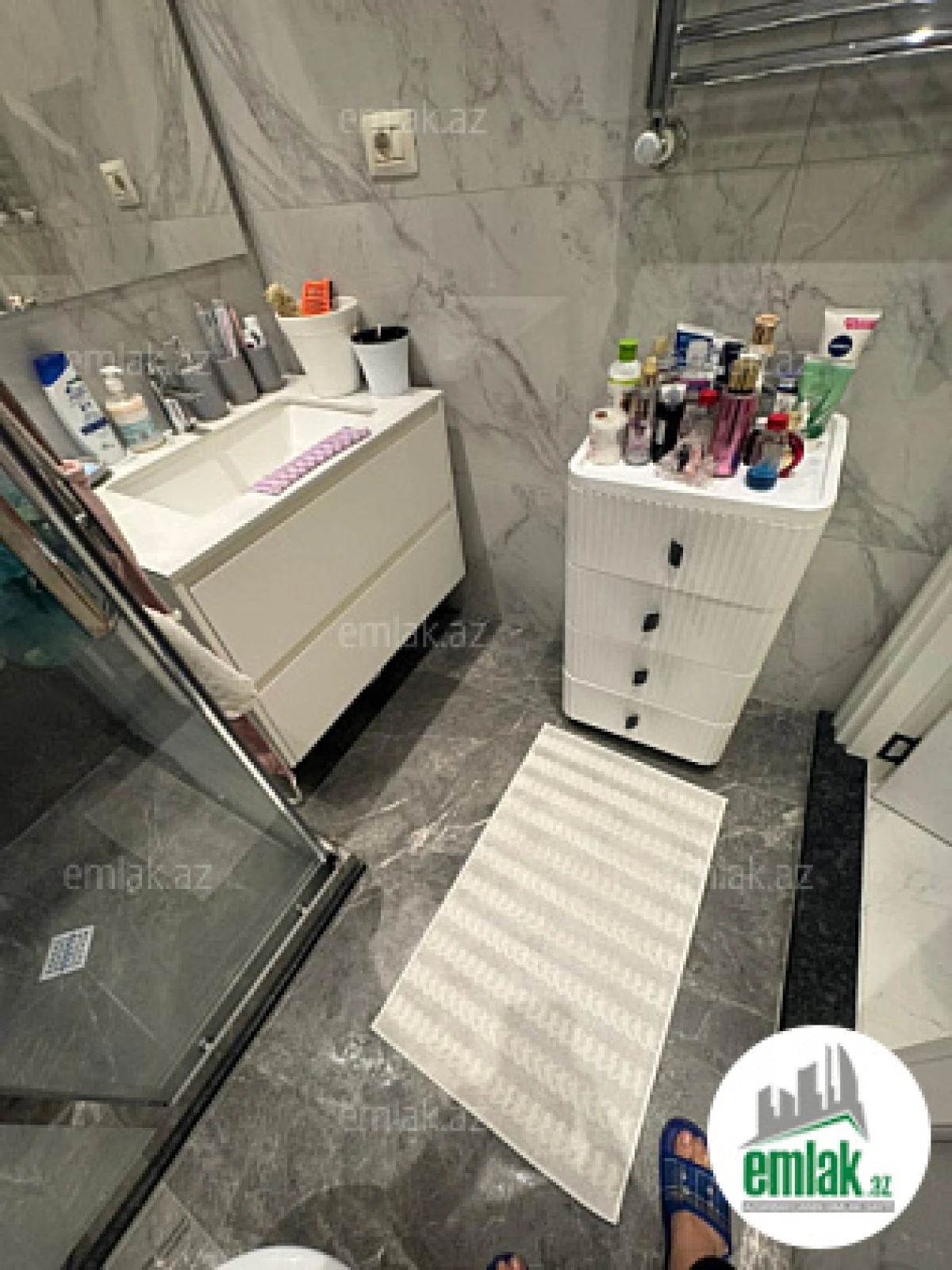 Satılır 2 otaqlı yeni tikili 60 m²