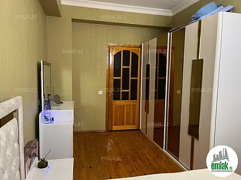 Satılır 2 otaqlı köhnə tikili 73 m²