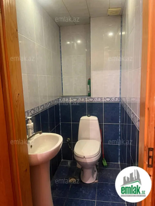 Satılır 2 otaqlı köhnə tikili 73 m²