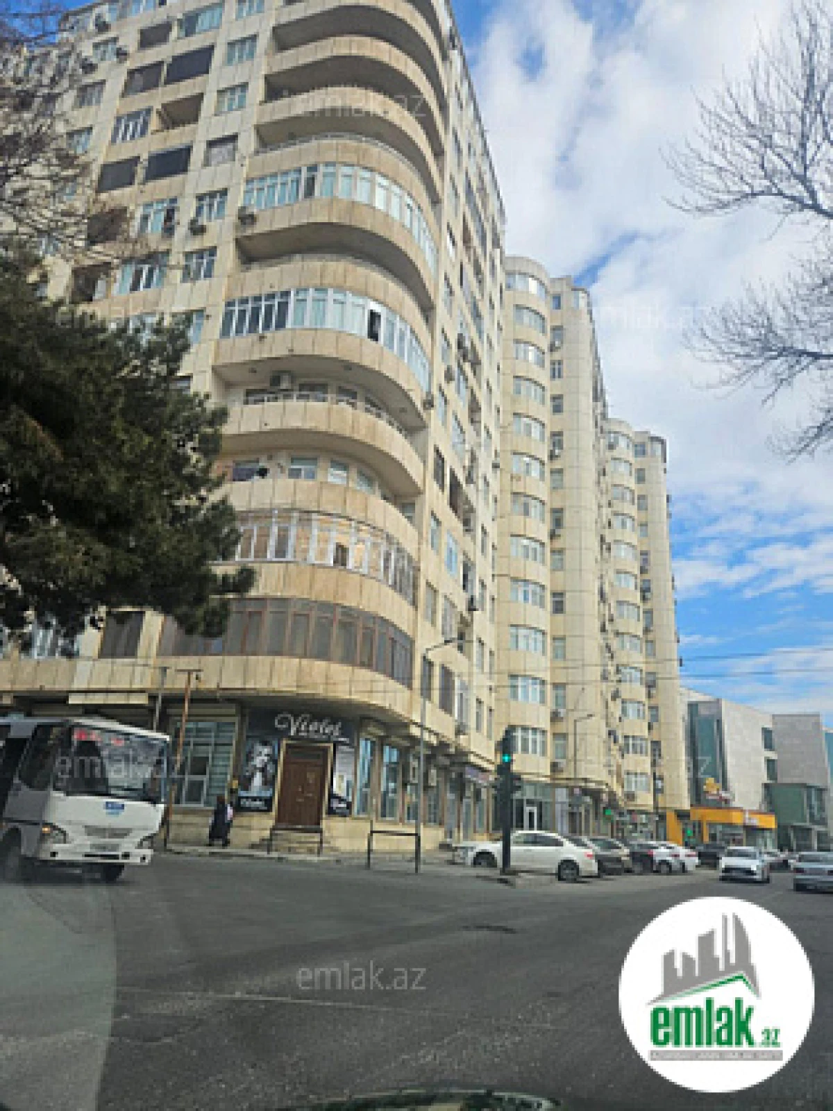 Satılır 2 otaqlı yeni tikili 100 m²