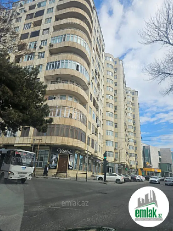 Satılır 2 otaqlı yeni tikili 100 m²