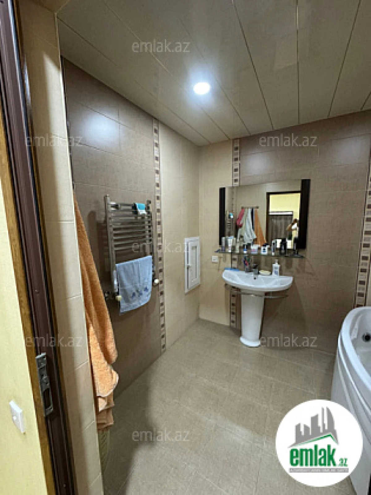 Satılır 3 otaqlı yeni tikili 105 m²