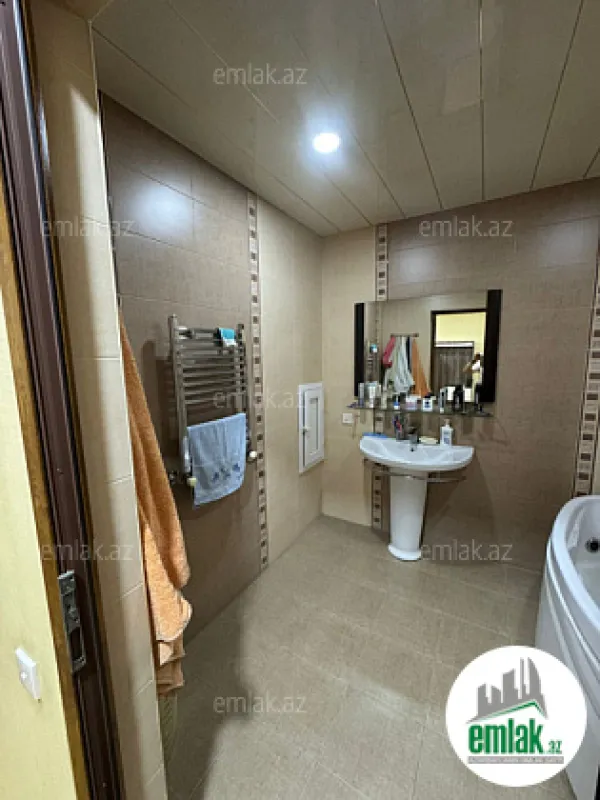 Satılır 3 otaqlı yeni tikili 105 m²