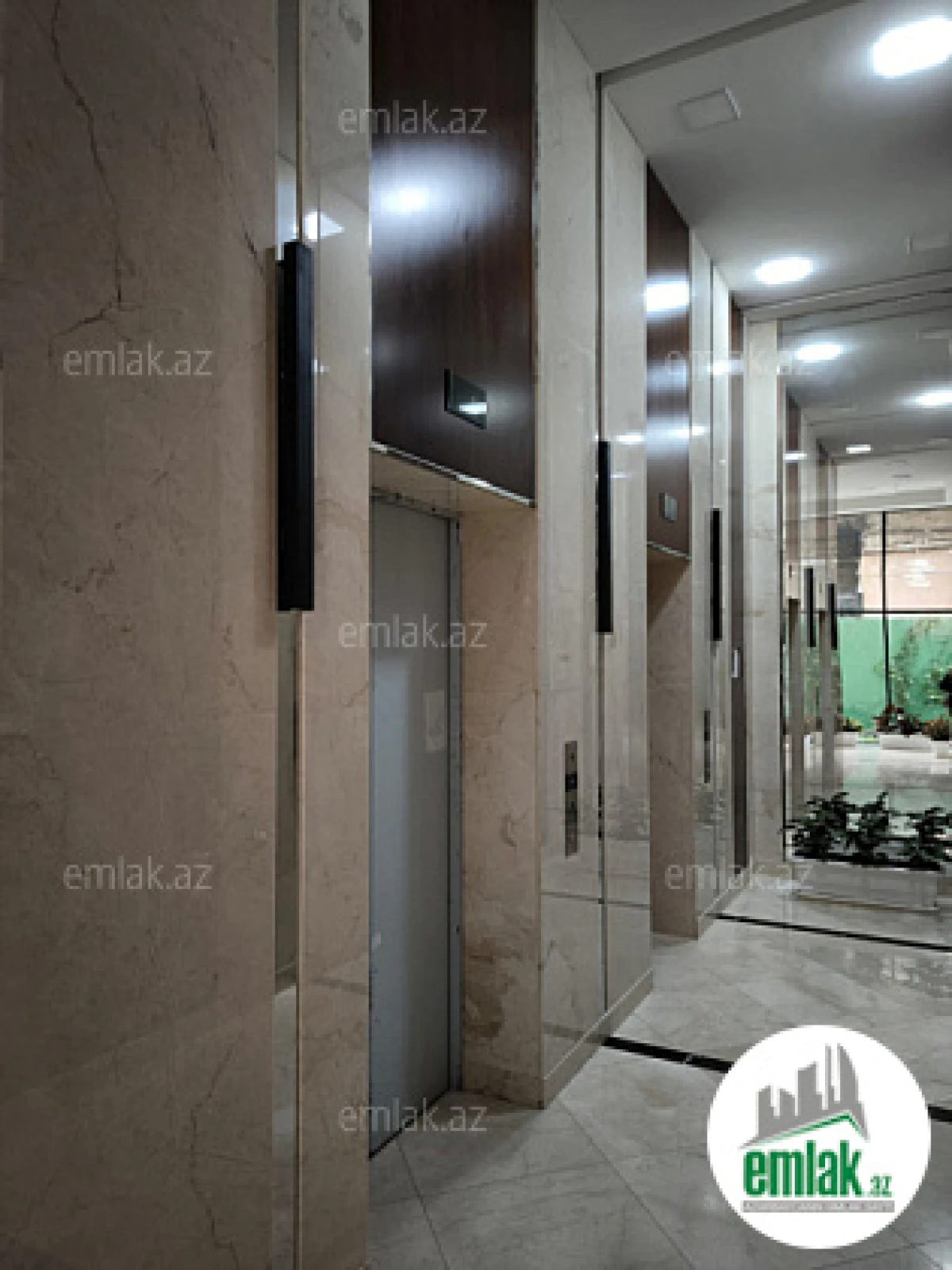 Satılır 2 otaqlı yeni tikili 74 m²