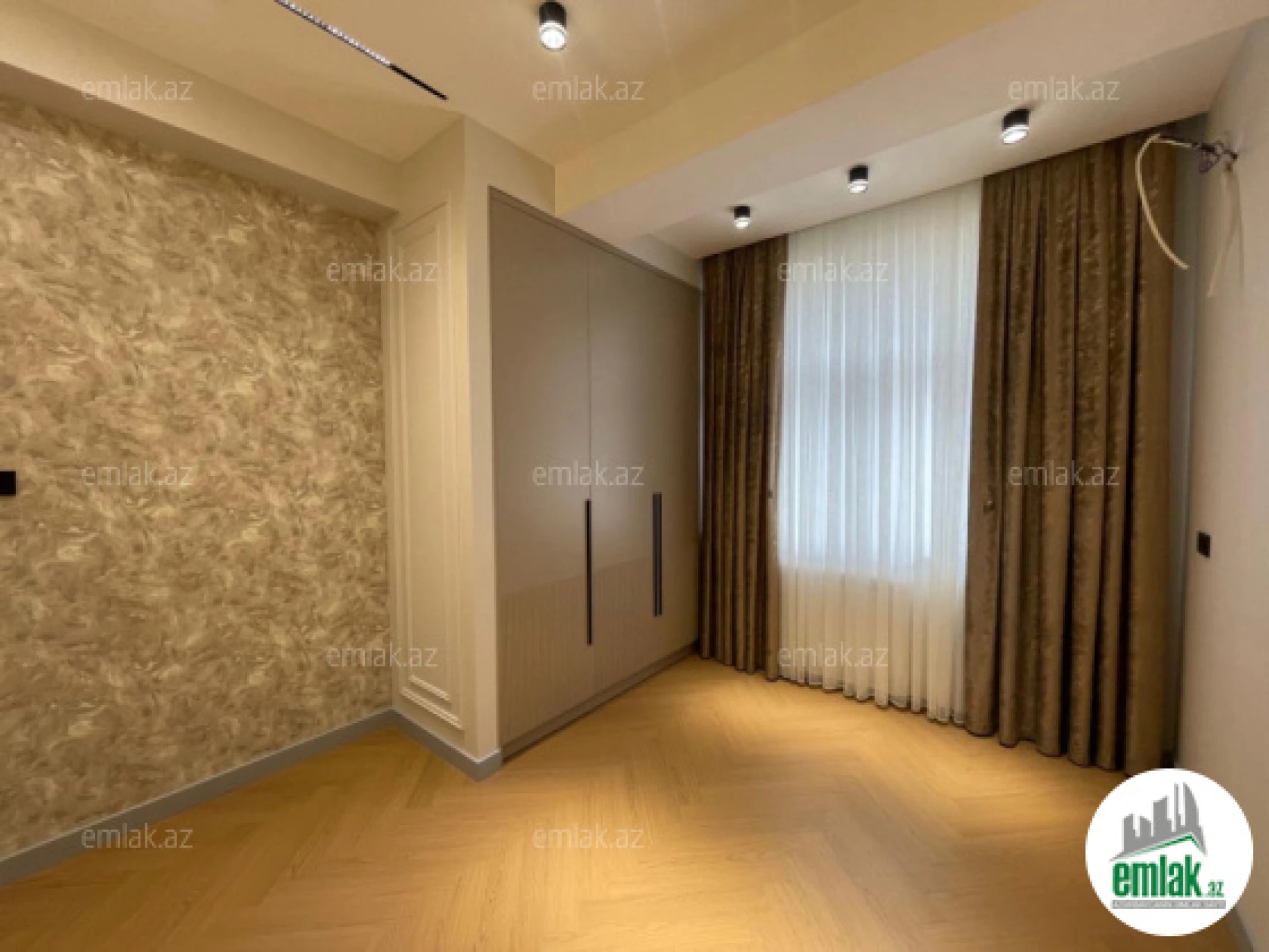 Satılır 3 otaqlı yeni tikili 84 m²