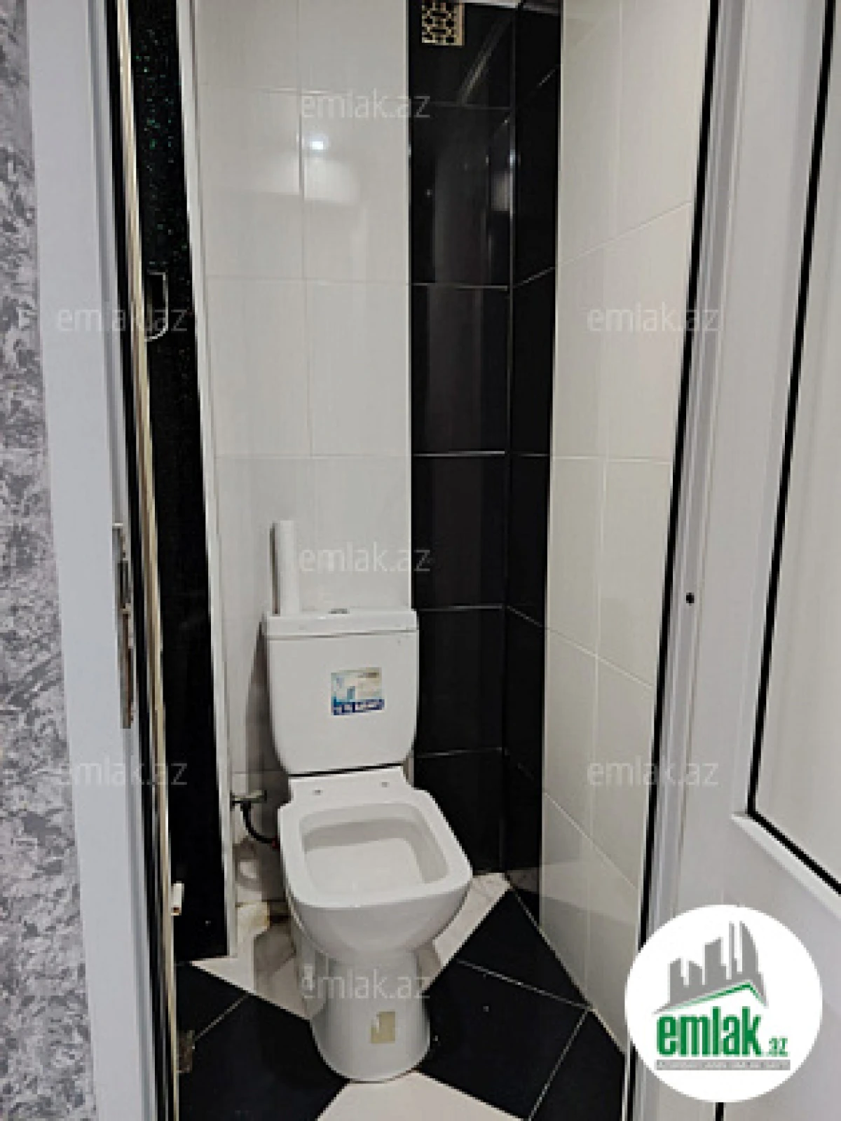 Satılır 3 otaqlı köhnə tikili 70 m²