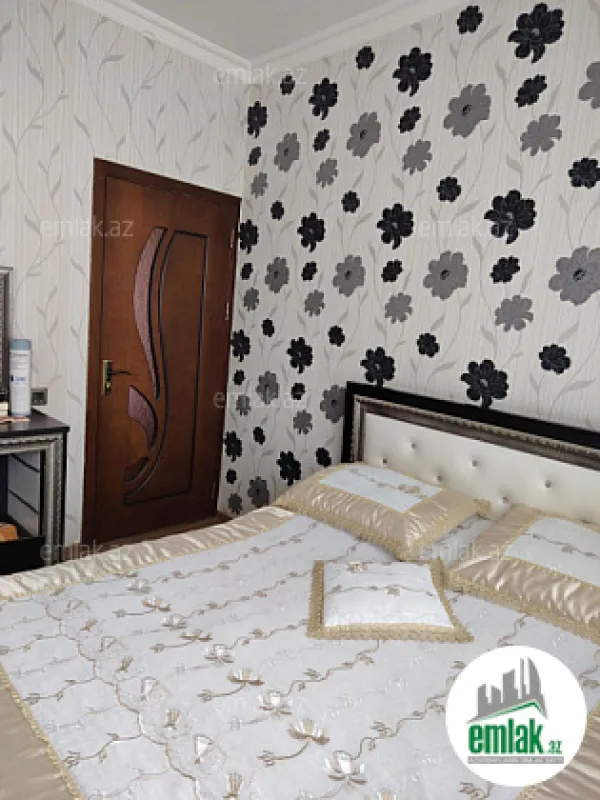 Satılır 3 otaqlı köhnə tikili 70 m²