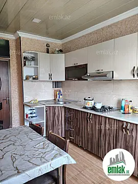 Satılır 3 otaqlı köhnə tikili 70 m²