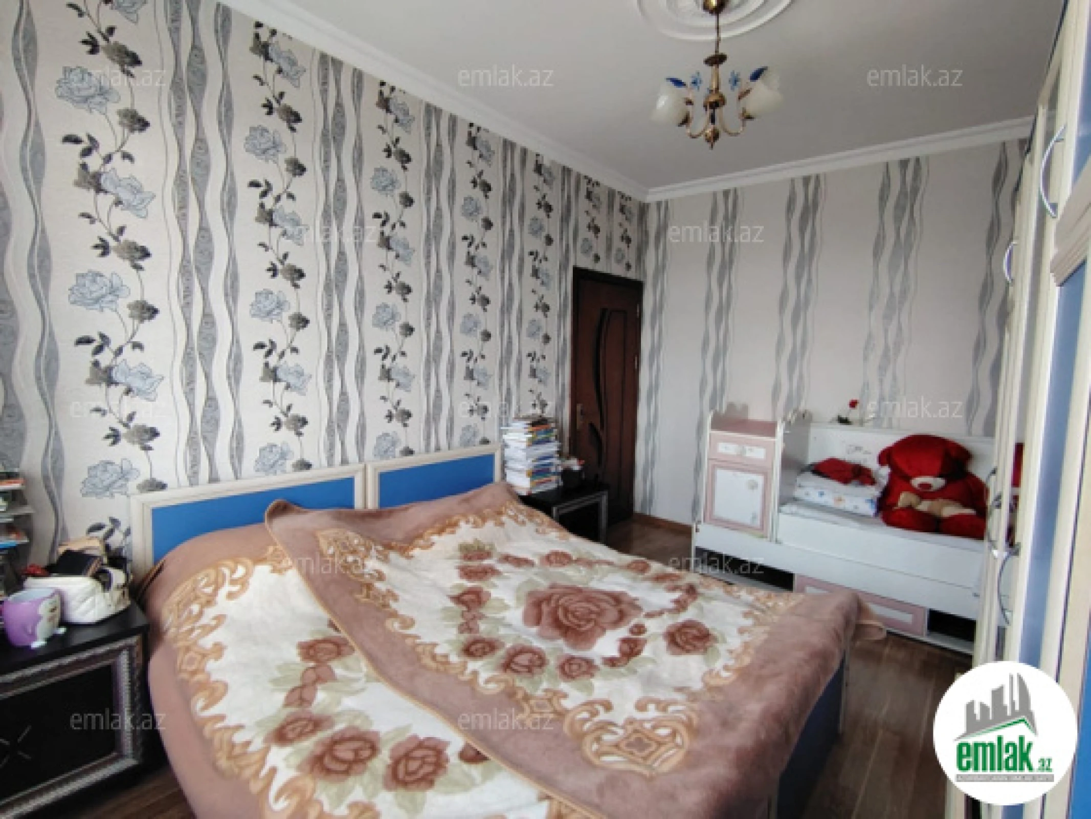 Satılır 3 otaqlı köhnə tikili 70 m²