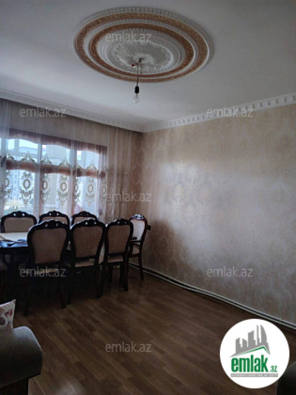 Satılır 3 otaqlı köhnə tikili 70 m²