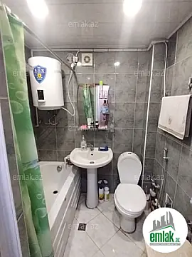 Satılır 1 otaqlı köhnə tikili 30 m²