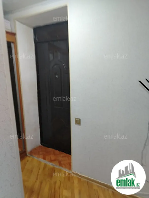 Satılır 1 otaqlı köhnə tikili 30 m²