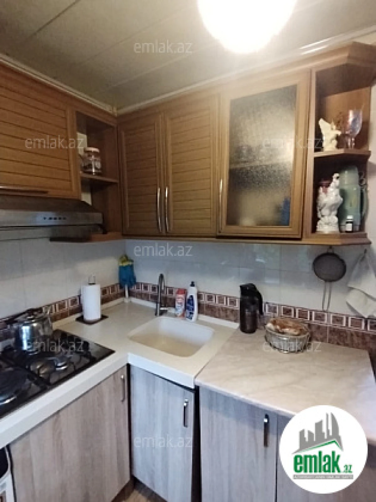 Satılır 1 otaqlı köhnə tikili 30 m²