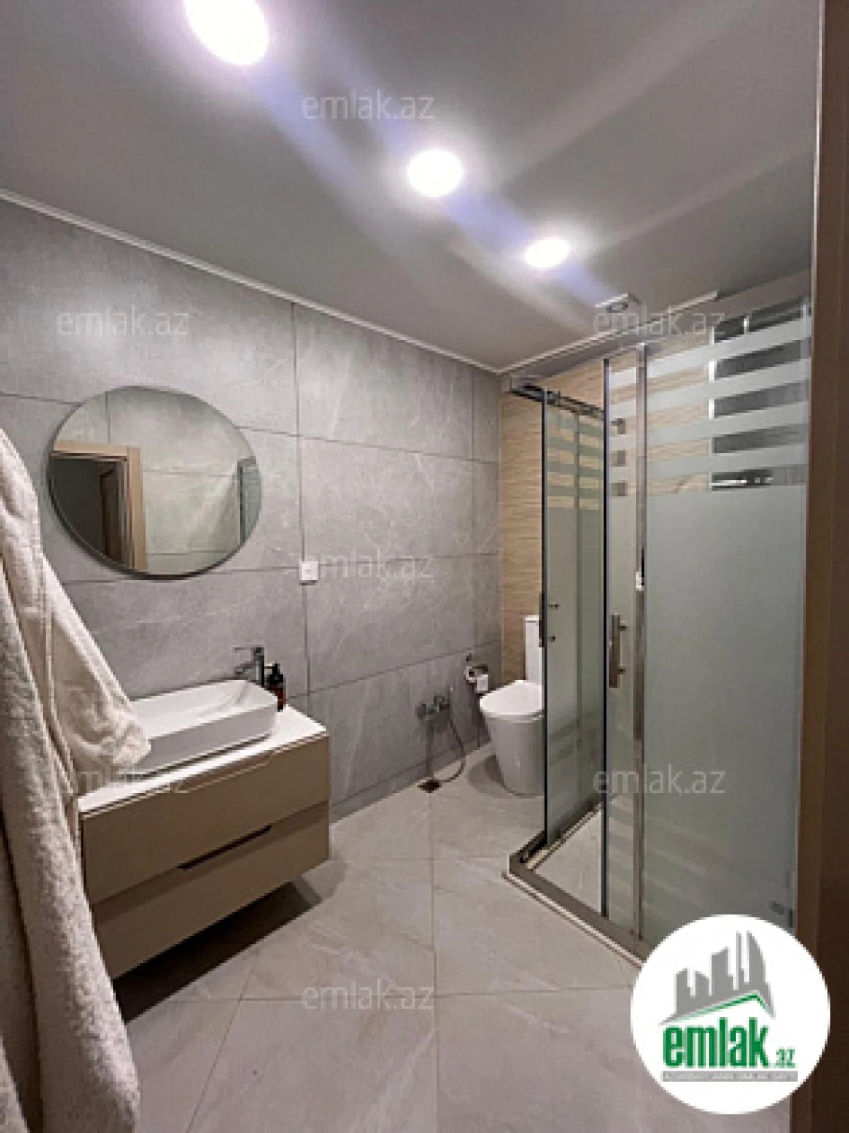 Satılır 2 otaqlı yeni tikili 87 m²