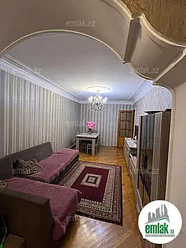 Satılır 3 otaqlı köhnə tikili 80 m²