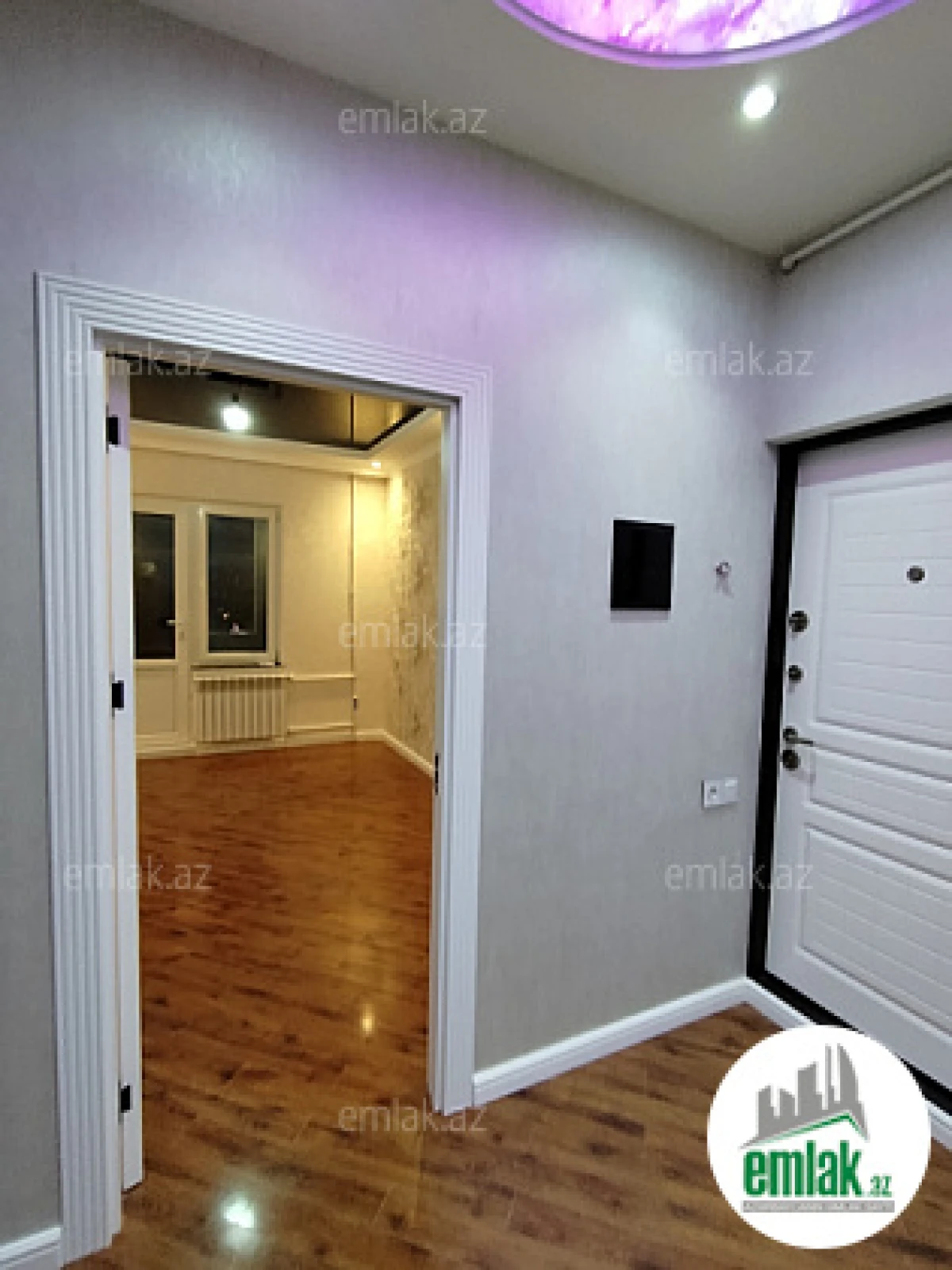 Satılır 2 otaqlı köhnə tikili 60 m²