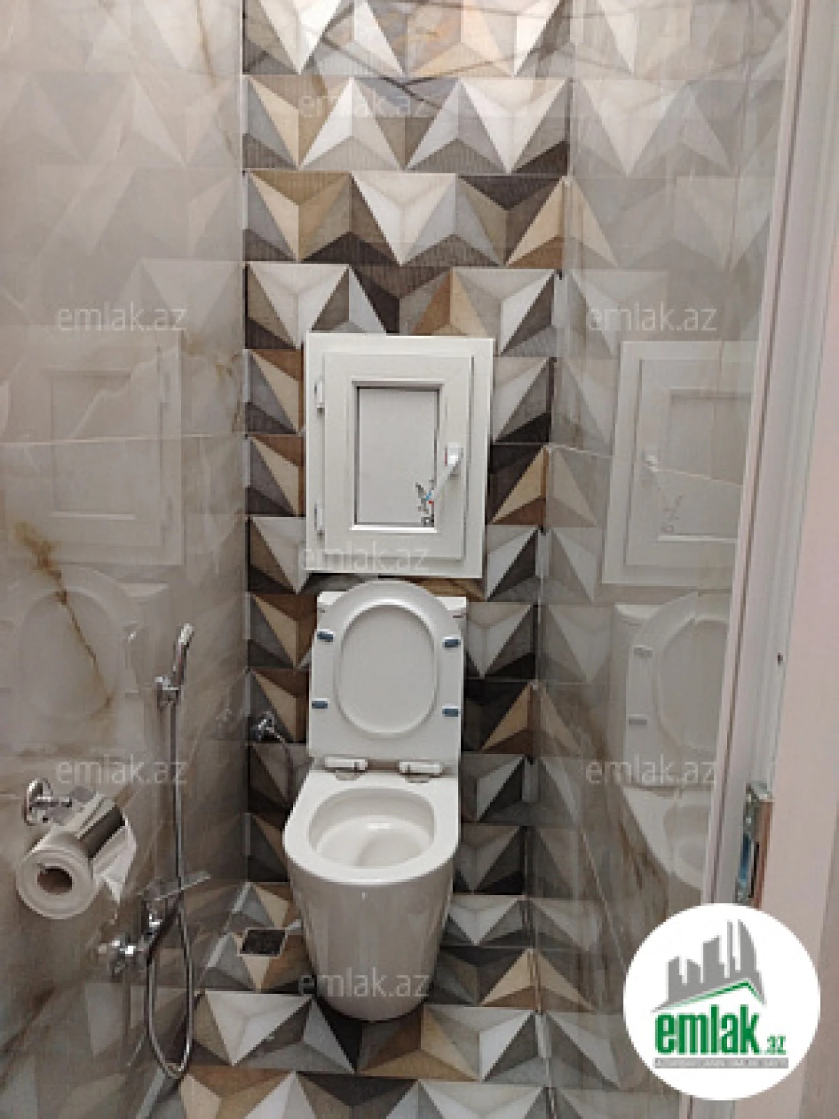 Satılır 2 otaqlı köhnə tikili 60 m²