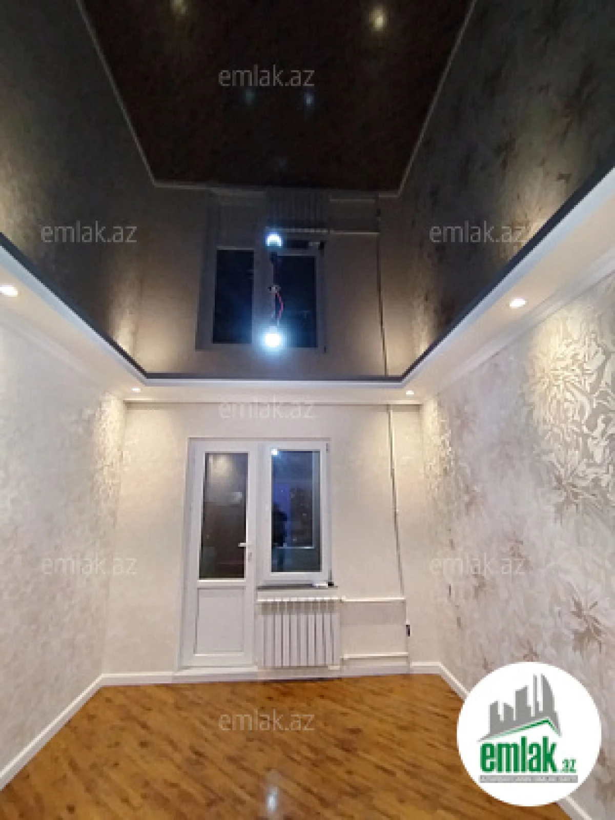 Satılır 2 otaqlı köhnə tikili 60 m²