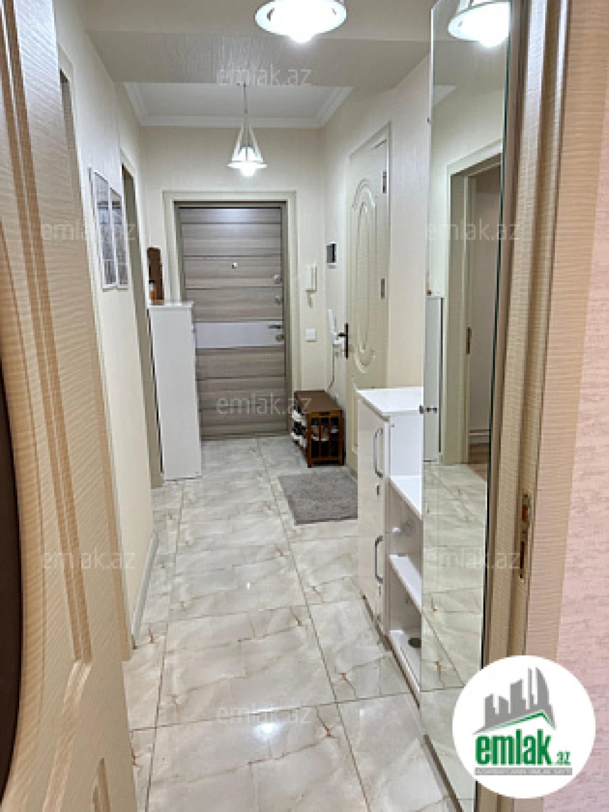 Satılır 3 otaqlı yeni tikili 67 m²